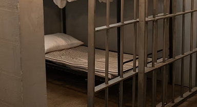 Hapishanede Gizemli Bir Mektuba Dokundu: Canından Oldu!