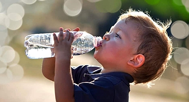 Su İçerken Buna Dikkat Etmezseniz IQ'nuz Düşebilir!
