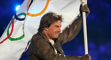 Tom Cruise Olimpiyat Kapanışı İçin Stadyumdan Atladı