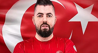 Ali Öztürk Dünya Bir Numarasını Yendi Madalya Kapıda