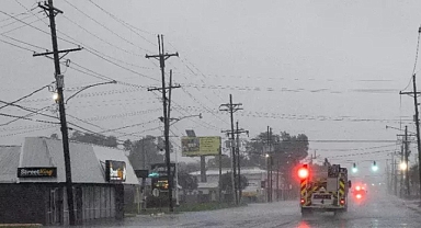 Francine Kasırgası ABD'yi Sarsıyor 380 Bin Ev Elektriksiz Kaldı