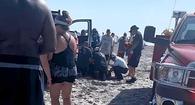 Sahilde Güneşlenen Kadın Arabanın Altında Kaldı