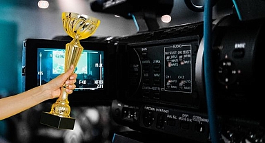 ABD'de 'Kayboluşun Rüzgarları' fırtınası: Üç dalda ödüle layık görüldü