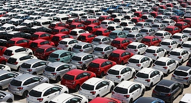 ABD'den hurdaya dönen otomobiller Gürcistan üzerinden Rusya'ya satılıyor