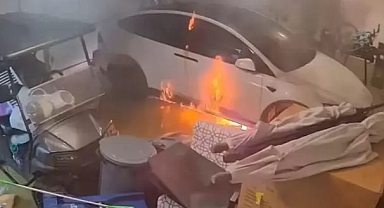 Garaj Tuzlu Suyla Doldu Tesla Alev Aldı