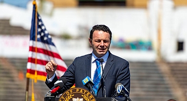 Paterson Belediye Başkanı, Andre Sayegh 19 Yeni Polis Memuru Atadıklarını Duyurdu